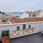 Boutique Rooftop With Ocean Views Apartman