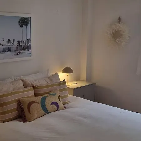 Boutique Rooftop With Ocean Views Apartament