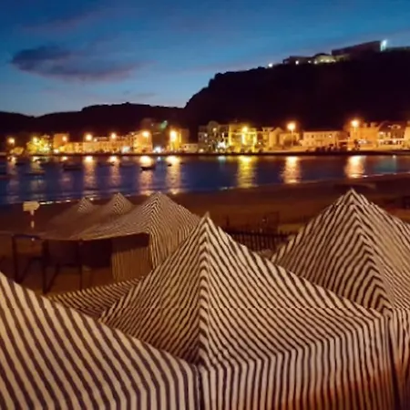 Boutique Rooftop With Ocean Views